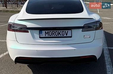 Лифтбек Tesla Model S 2021 в Киеве