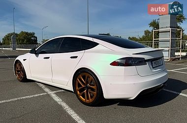Лифтбек Tesla Model S 2021 в Киеве