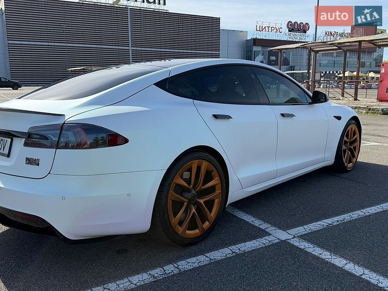 Лифтбек Tesla Model S 2021 в Киеве