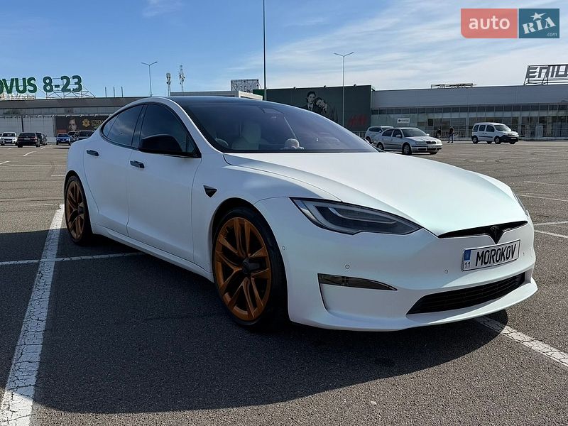 Лифтбек Tesla Model S 2021 в Киеве