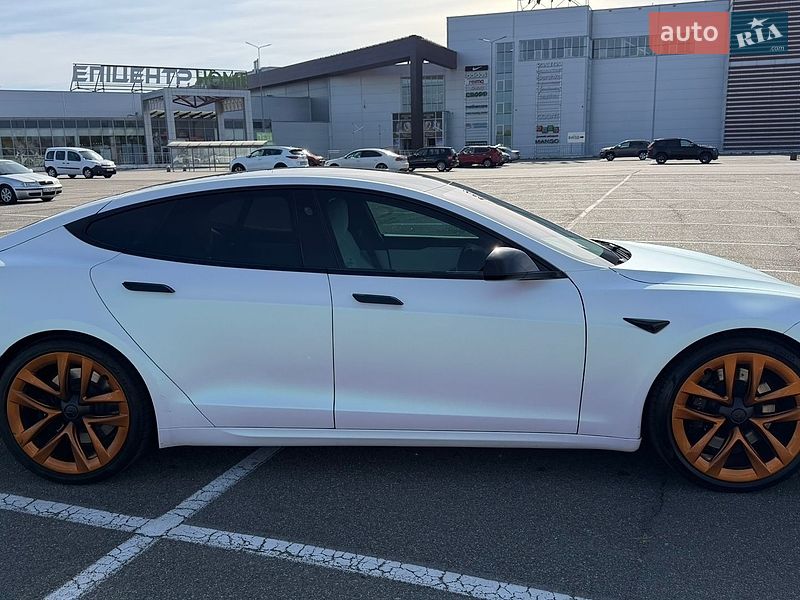 Лифтбек Tesla Model S 2021 в Киеве