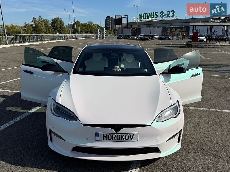 Лифтбек Tesla Model S 2021 в Киеве