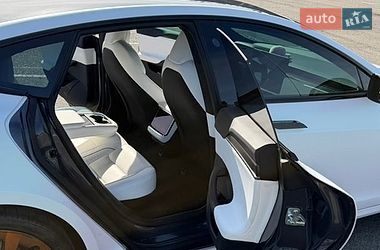 Лифтбек Tesla Model S 2021 в Киеве