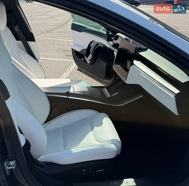 Лифтбек Tesla Model S 2021 в Киеве