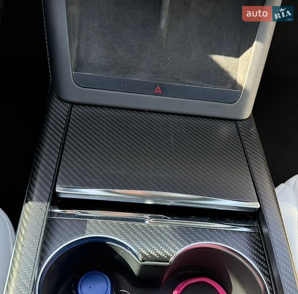 Лифтбек Tesla Model S 2021 в Киеве