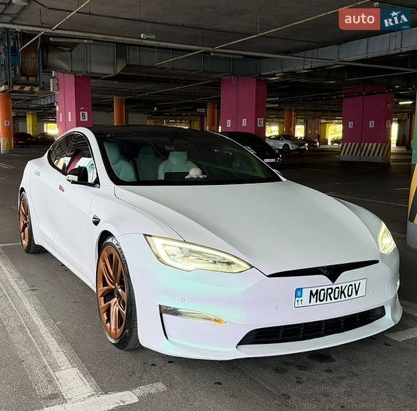 Лифтбек Tesla Model S 2021 в Киеве