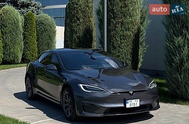 Tesla Model S  2021