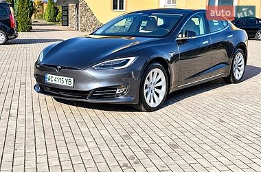 Tesla Model S 2018
