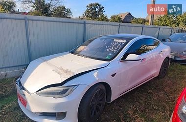 Tesla Model S  2016
