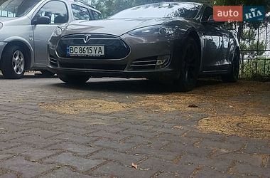 Tesla Model S  2018