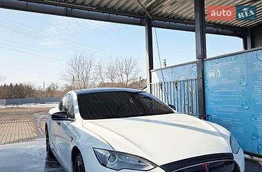Tesla Model S  2013