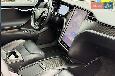 Лифтбек Tesla Model S 2018 в Львове