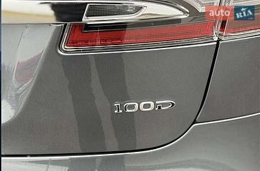 Лифтбек Tesla Model S 2018 в Львове