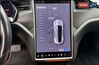 Лифтбек Tesla Model S 2018 в Львове