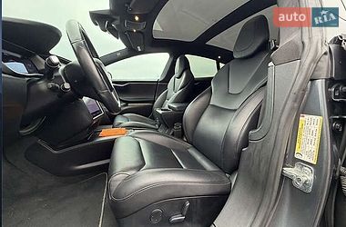 Лифтбек Tesla Model S 2018 в Львове