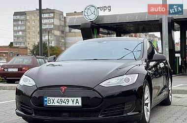 Tesla Model S 2015