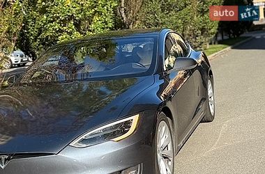 Tesla Model S  2017