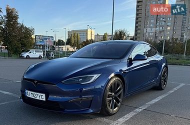 Tesla Model S  2021