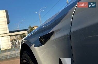 Ліфтбек Tesla Model S 2021 в Києві