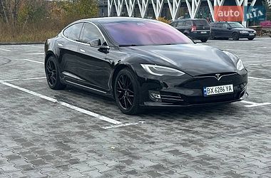 Tesla Model S  2018