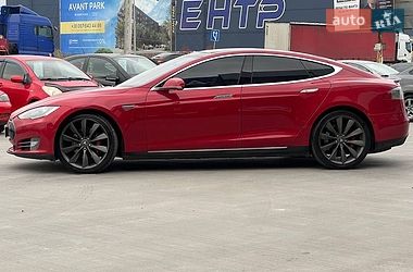 Лифтбек Tesla Model S 2013 в Львове