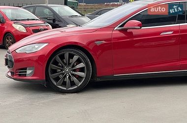 Лифтбек Tesla Model S 2013 в Львове