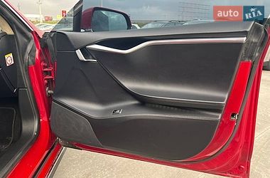 Лифтбек Tesla Model S 2013 в Львове