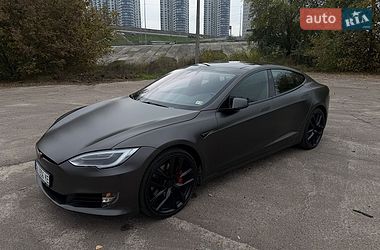 Tesla Model S  2018