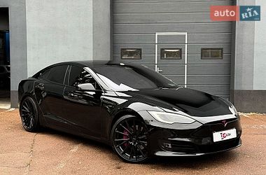 Tesla Model S  2019