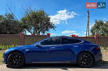 Tesla Model S  2015