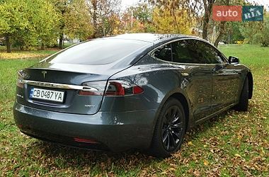 Лифтбек Tesla Model S 2018 в Прилуках