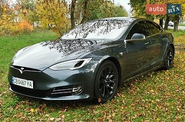 Лифтбек Tesla Model S 2018 в Прилуках