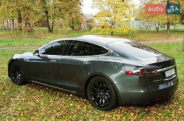 Лифтбек Tesla Model S 2018 в Прилуках