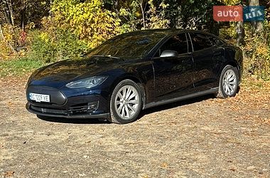 Tesla Model S  2015