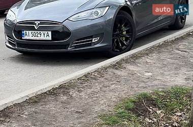 Tesla Model S 2013