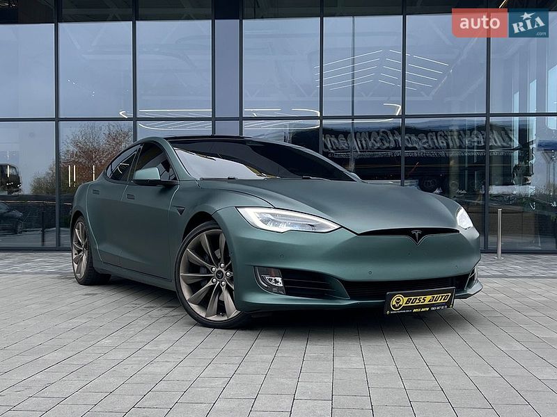 Tesla Model S 2018