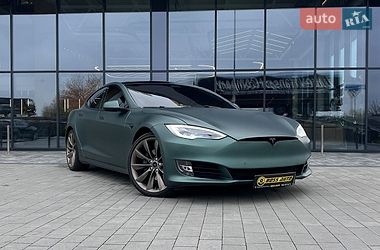 Tesla Model S  2018