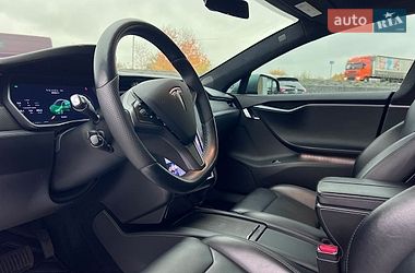 Лифтбек Tesla Model S 2018 в Львове