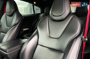 Лифтбек Tesla Model S 2018 в Львове