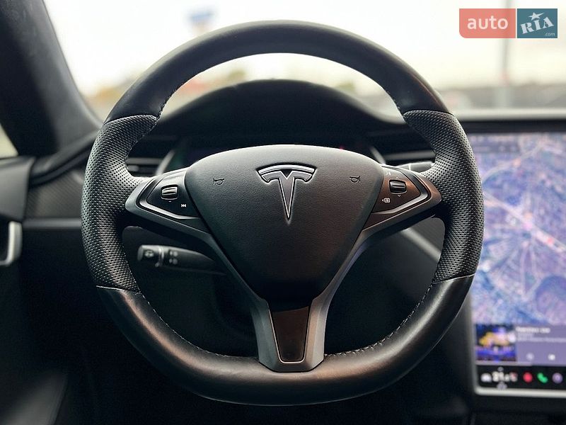 Лифтбек Tesla Model S 2018 в Львове