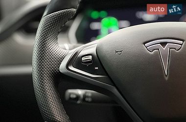 Лифтбек Tesla Model S 2018 в Львове