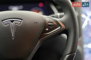 Лифтбек Tesla Model S 2018 в Львове