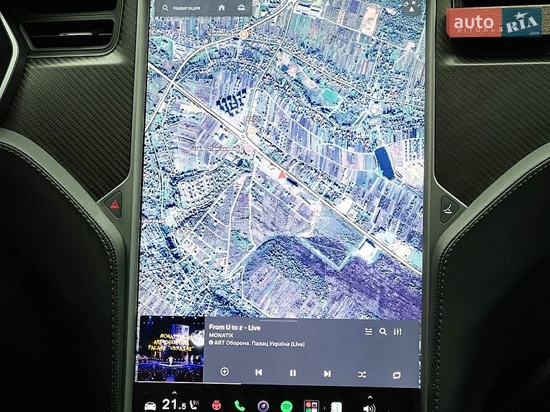 Лифтбек Tesla Model S 2018 в Львове
