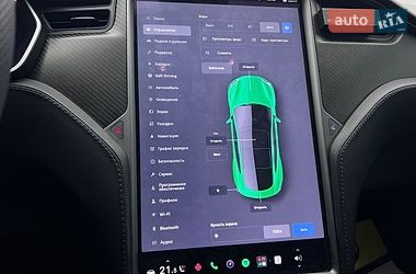 Лифтбек Tesla Model S 2018 в Львове