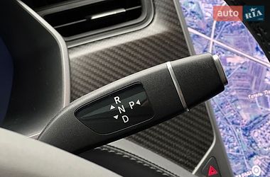 Лифтбек Tesla Model S 2018 в Львове