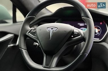 Лифтбек Tesla Model S 2018 в Львове