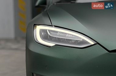 Лифтбек Tesla Model S 2018 в Львове
