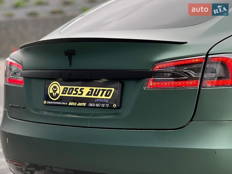 Лифтбек Tesla Model S 2018 в Львове