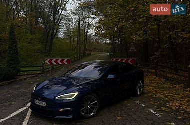 Tesla Model S  2022