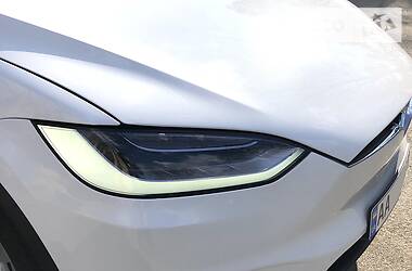 Tesla Model X  2018